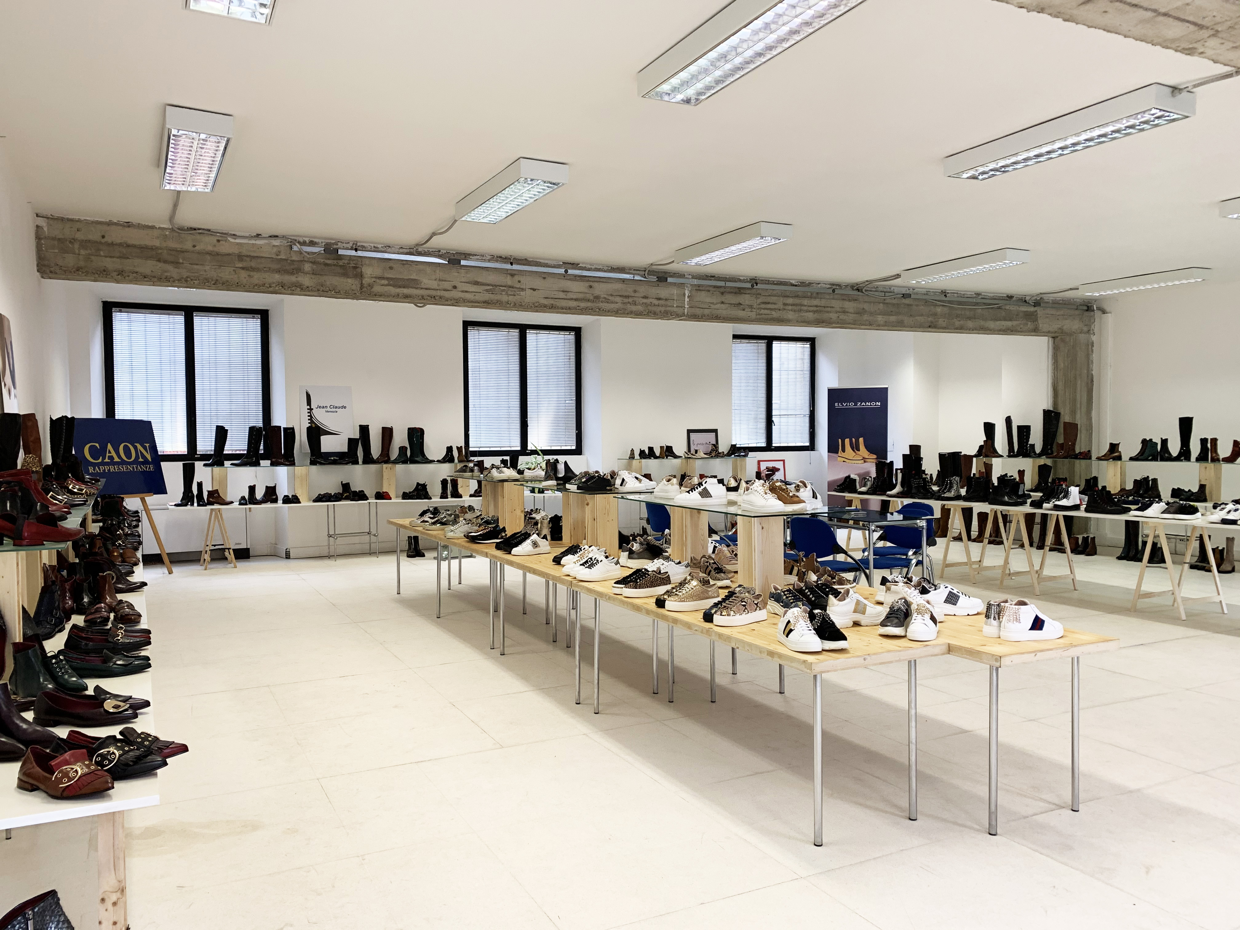 Caon Rappresentanze - temporary showroom in via Tortona 31 - 2