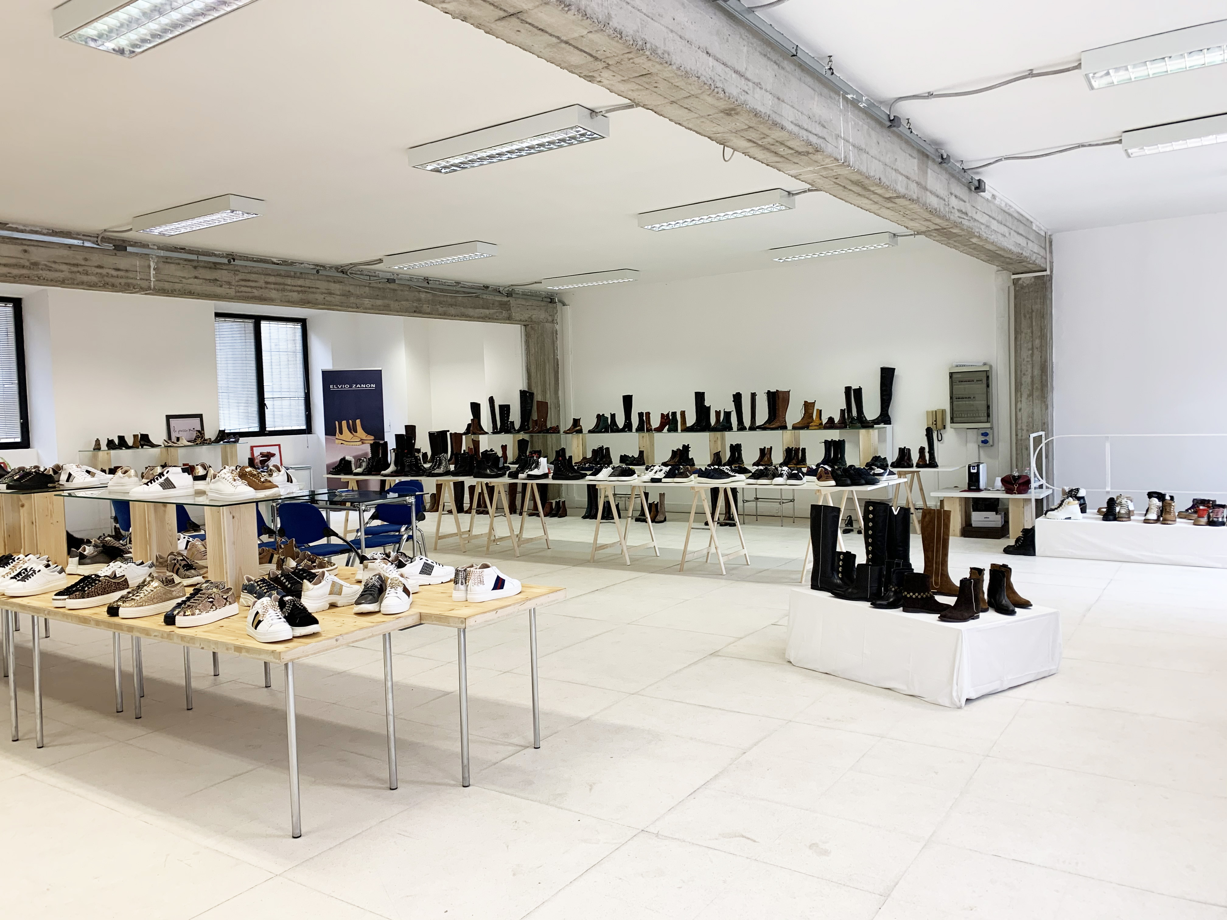 Caon Rappresentanze - temporary showroom in via Tortona 31 - 1
