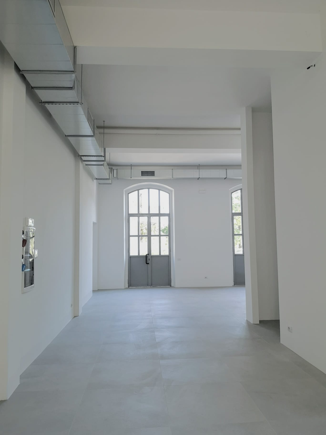Opificio31-Spazio Crea - Laboratorio, Open space, Showroom, Spazio industriale di 80mq in Via Tortona 31 | location disallestita 1